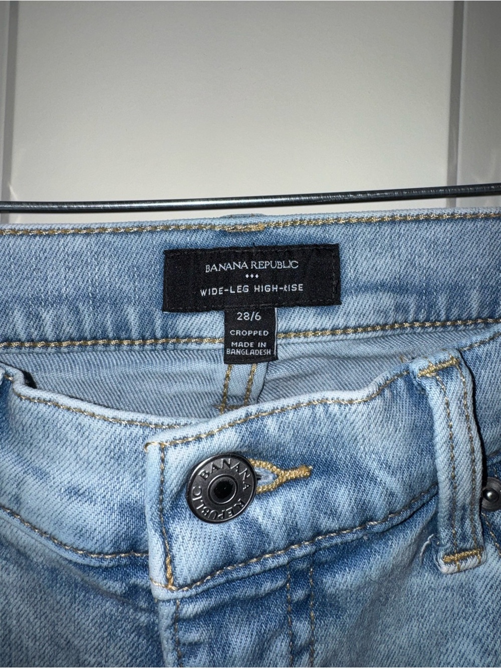 Banana Republic Light Wash Wide-Leg Jeans - Picture 4 of 4